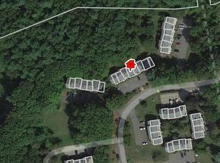 151 Fieldstone Dr, Londonderry, NH 03053