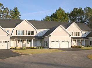 29 Chamberlain Commons Way UNIT 29, Kennebunk, ME 04043