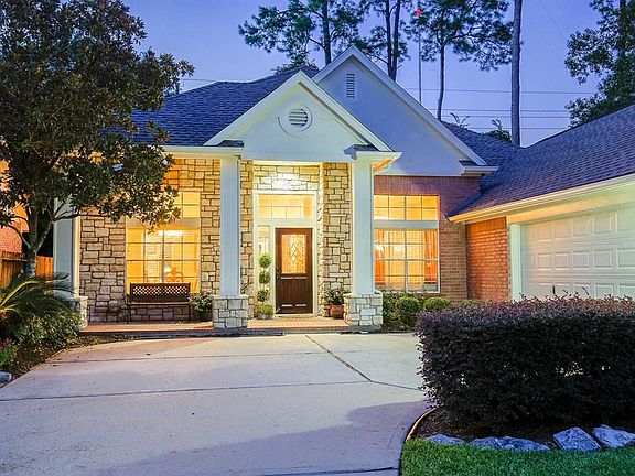 Neighborhood features include community pool, playground, tennis courts, walking/jogging trails and fishing ponds. Easy access to 99. Highly rated Cy-Fair School District. This property won't last long and is move in ready.