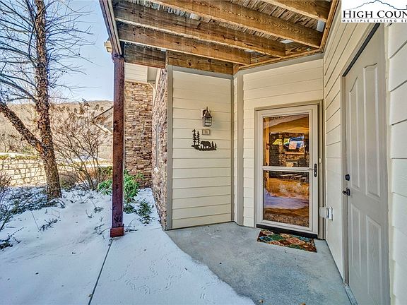 4th image of 136-D Wapiti Way #9-D