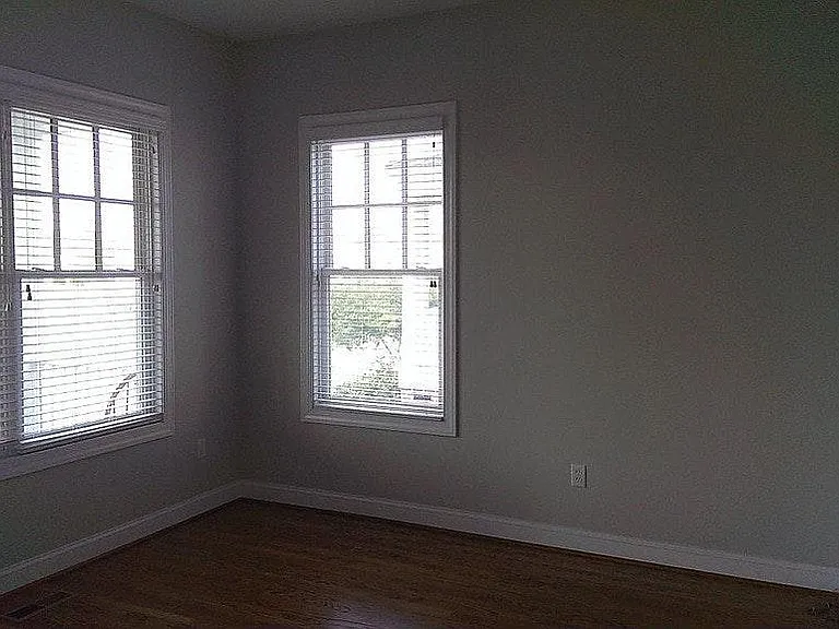 room to right /office area