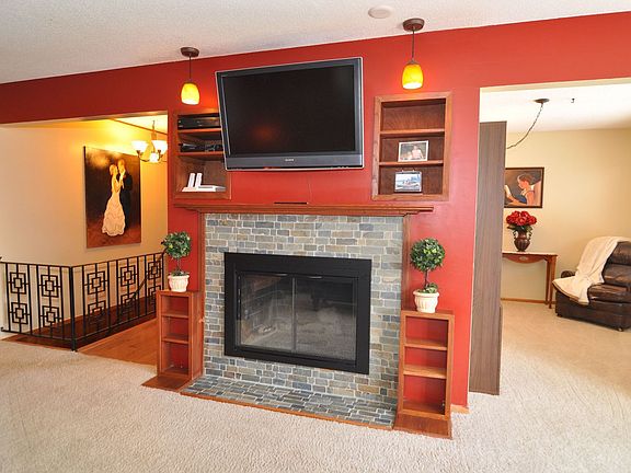 Easy flowing floor plan with plenty of family spaces