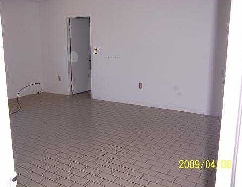 4th image of 705 NW 10th St
