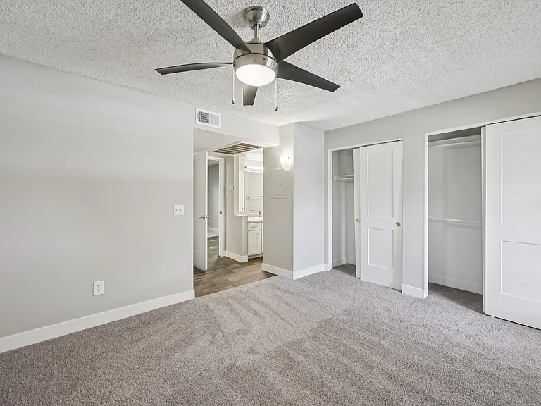 Stillwater Apartments — Photo 30