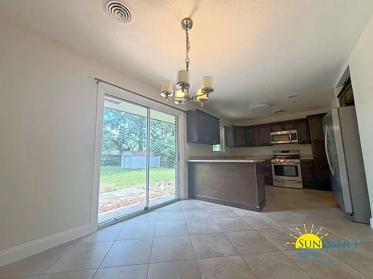 305 Leah Miller Dr — Photo 5