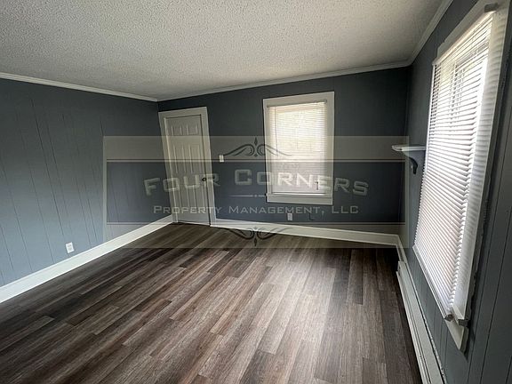 3rd image of 1005 Hackett St #A