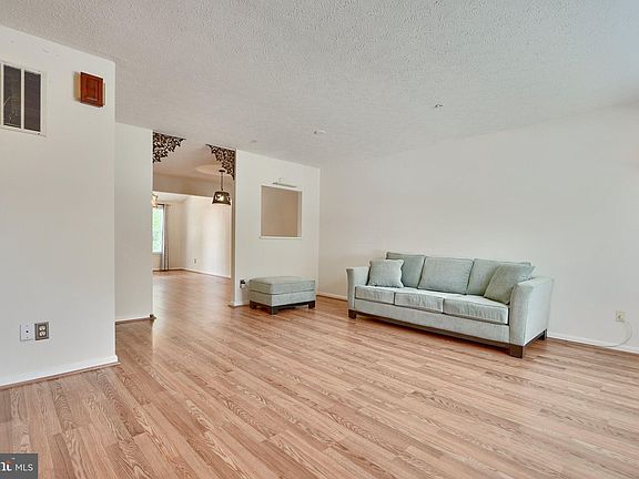 5th image of 4410 Greenwich Ct