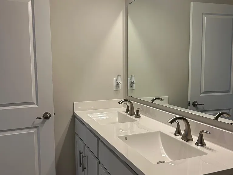 406 Freeman St — Photo 12