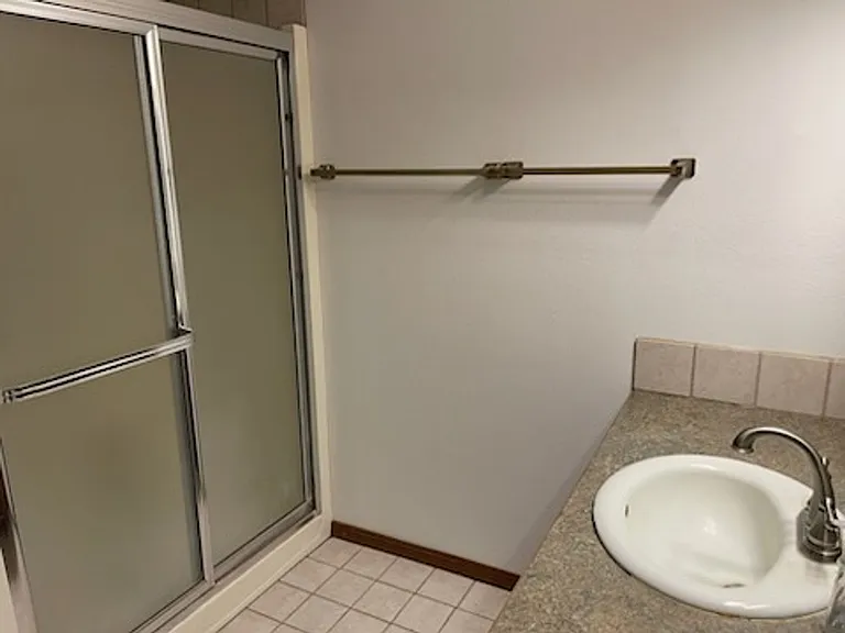 310 N Crestview Dr #B — Photo 17