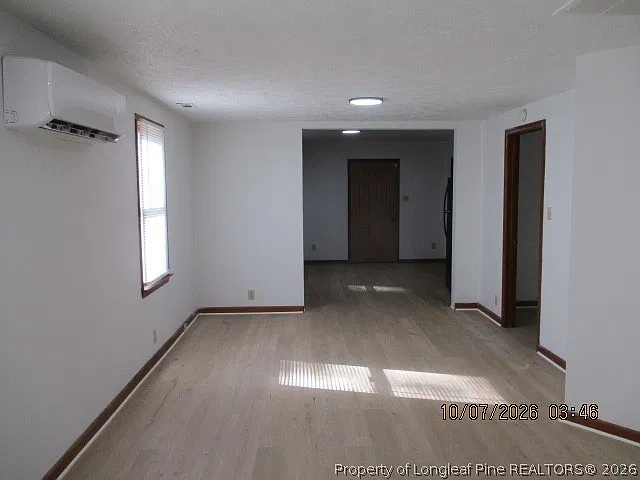 2 bed, 1.0 bath, 872 sqft, $1,150 — Photo 3