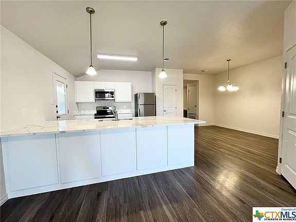3rd image of 110 Dolphin Dr