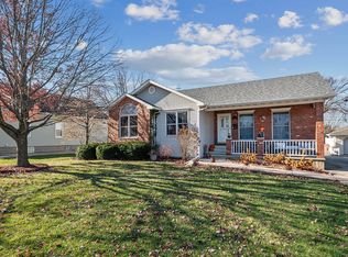 1813 Nicholson St, Crest Hill, IL 60403