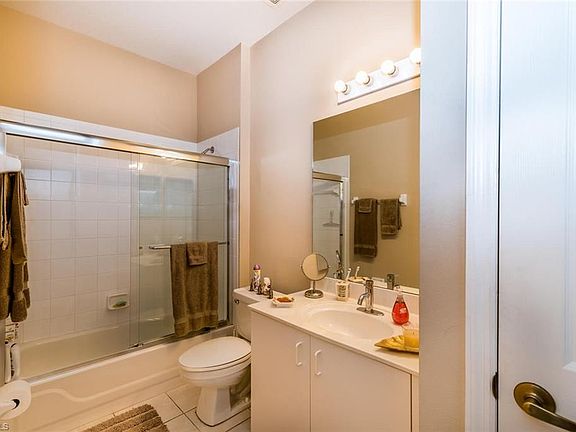 5th image of 2310 Carrington Ct #9-203