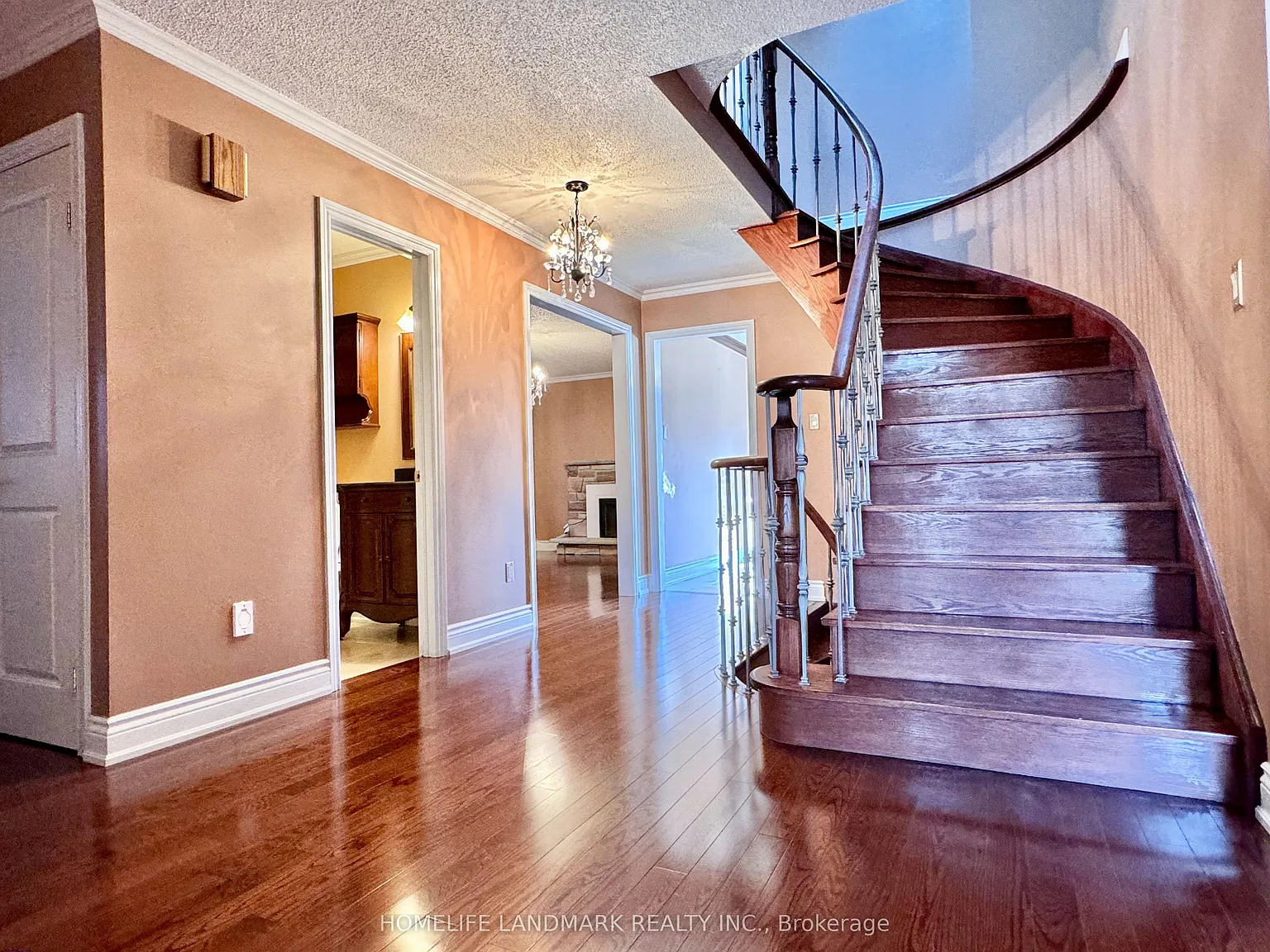 6 bed, $4,300 — Photo 2