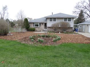 0S478 Gunness Dr, West Chicago, IL 60185