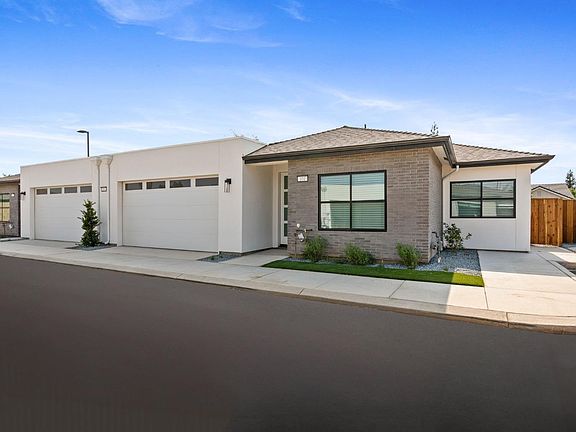 2nd image of 2816 E Alluvial Ave
