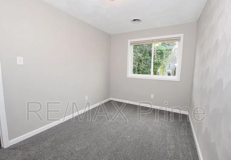 1324 38th St — Photo 11