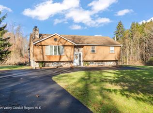 134 Willowbrook Rd, Hudson, NY 12534