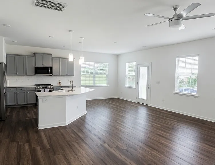 5531 Hydrangea St — Photo 4