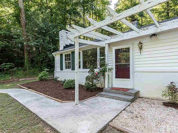 3rd image of 1103 Valley Park Dr
