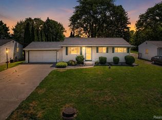 4141 Bristolwood Dr, Flint, MI 48507