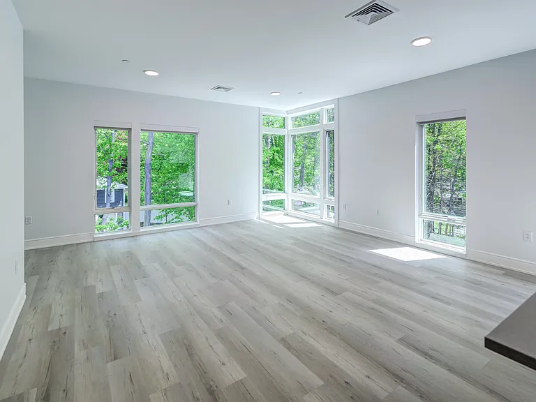 2059 Lafayette Rd #204 — Photo 16