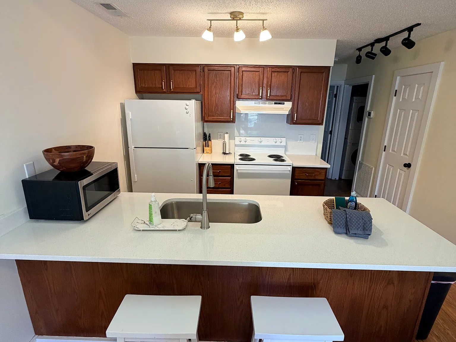 2 bed, 816 sqft, $1,499 — Photo 4