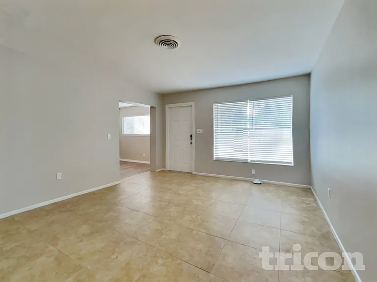 3708 Lei Dr — Photo 4
