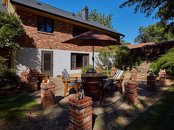 Serene Area: Entertain here!