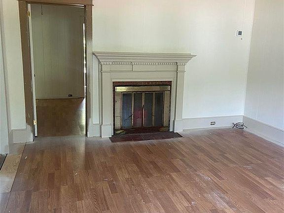 4th image of 140 North St