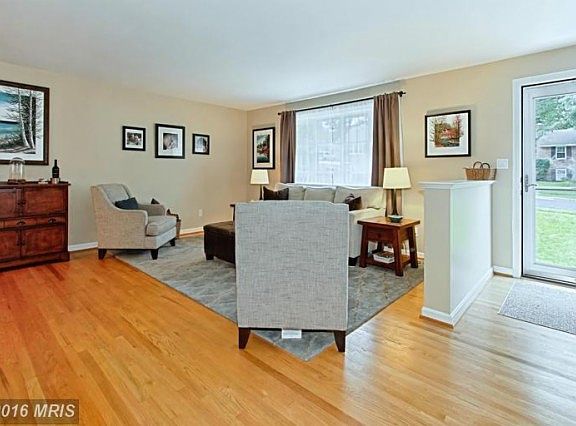 4th image of 8804 Willowridge Ln