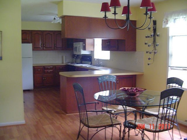 2nd image of 987 Damon Dr