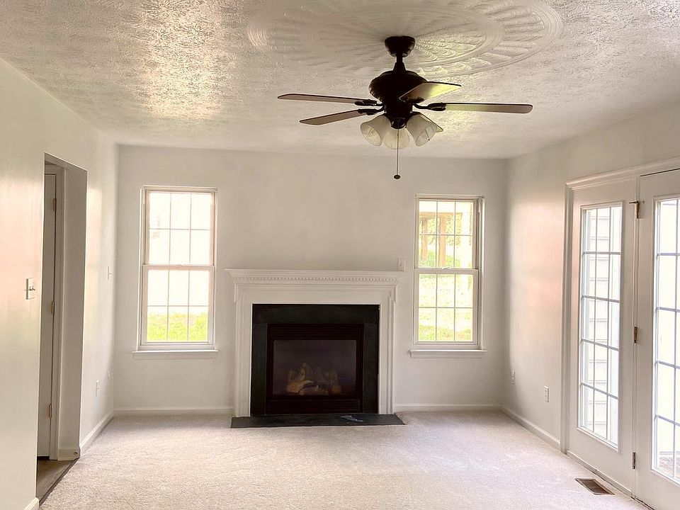 2nd image of 1970 Cidermill Ln