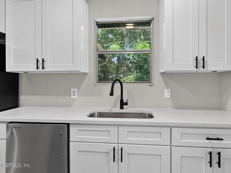 417 S Pine Ave — Photo 21
