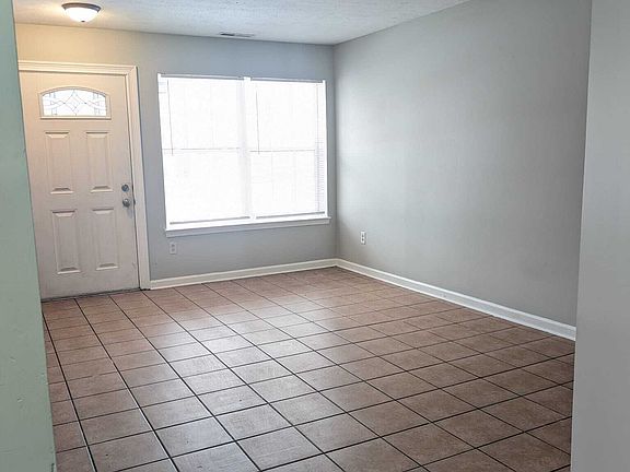 4th image of 3726 Fetlock Dr