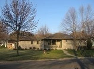 710 Nuese Ln, Marshall, MN 56258