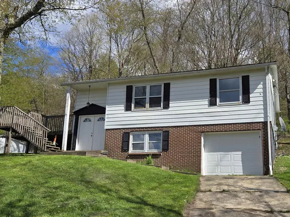 142 Highland Ave, Belington, WV 26250