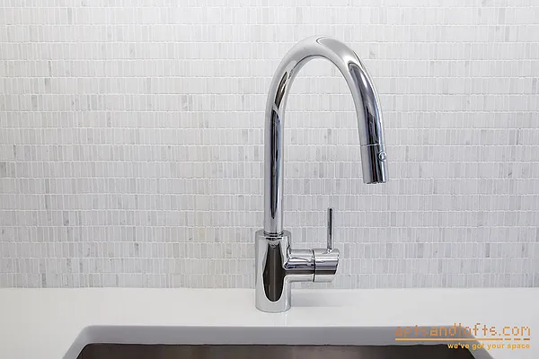 Rented by aptsandlofts.com | media 17