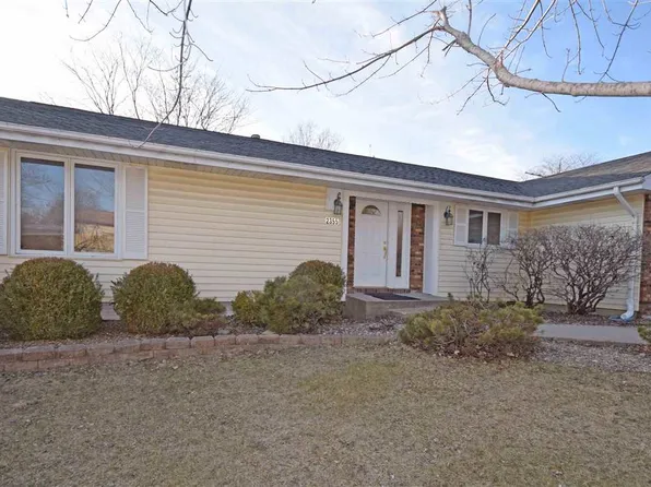 2355 Jessup Cir, Iowa City, IA 52246