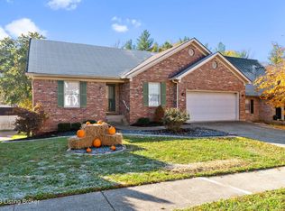 506 Auburn Oaks Dr, Louisville, KY 40214