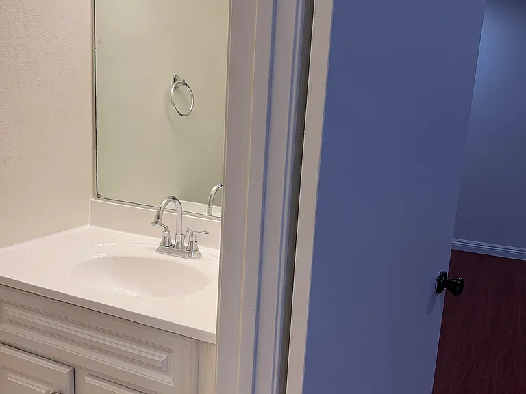 1244 Stanley Ave #7 — Photo 4