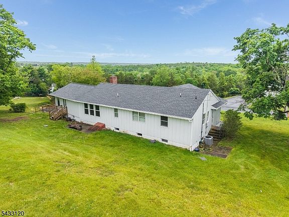 3rd image of 13 MAPLE AVENUE