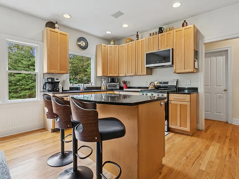 20 Howard St — Photo 14