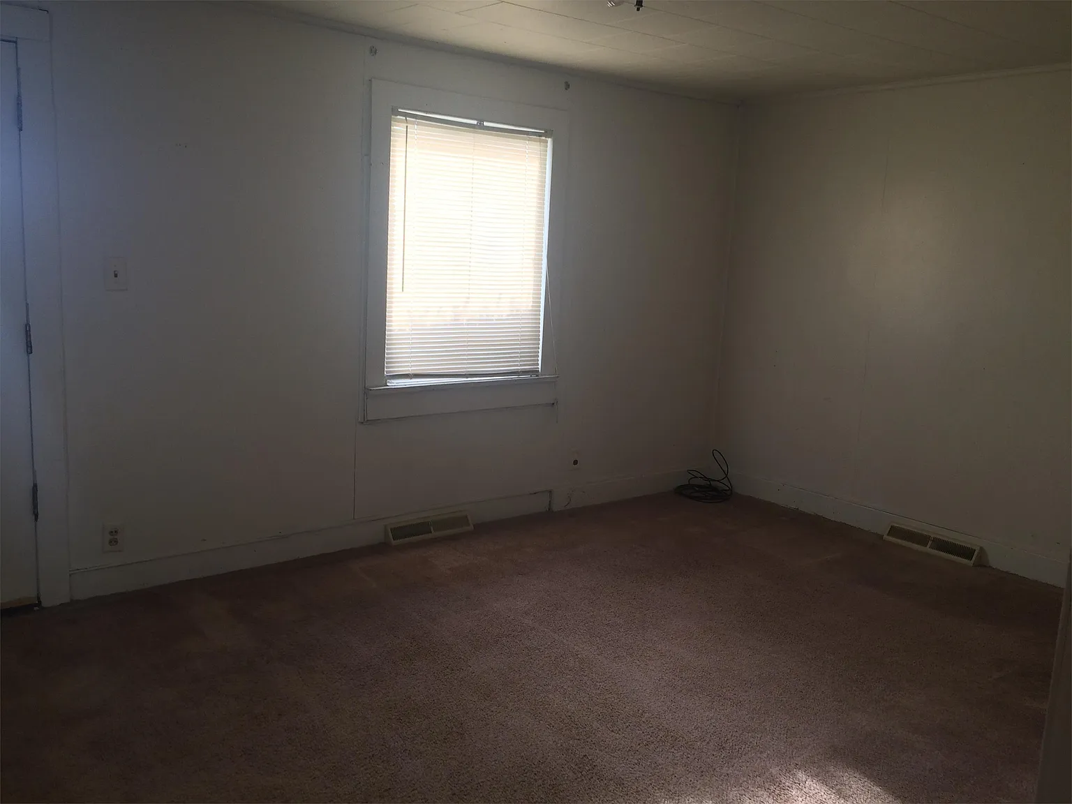 1923 E Ridgeway Ave - * — Photo 4