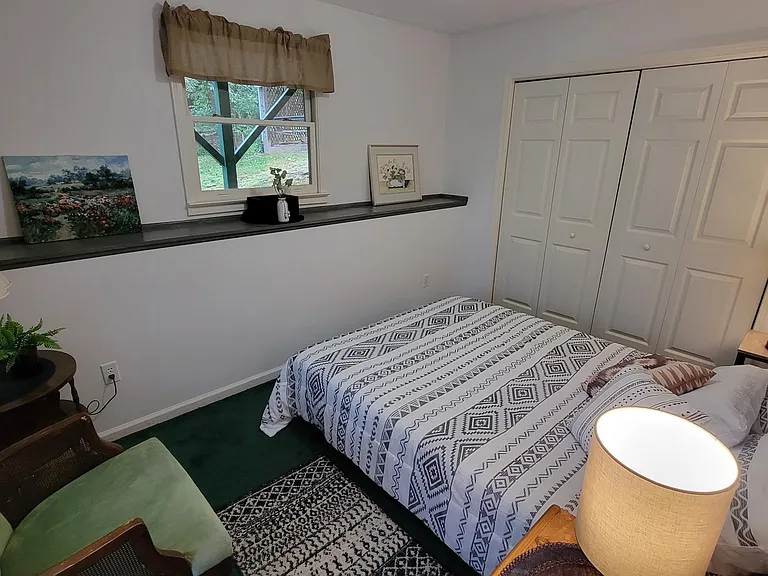 80 McIntosh Ln #B — Photo 17