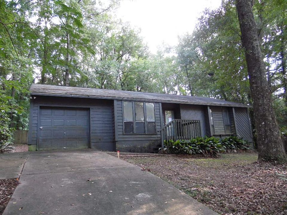 1st image of 825 McGuire Ave