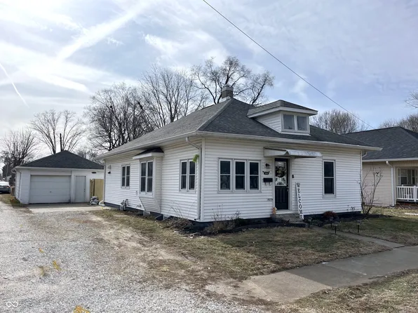 938 Matthews St, Clinton, IN 47842
