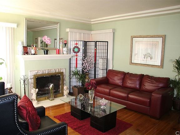 2nd image of 8837 S Gramercy Pl