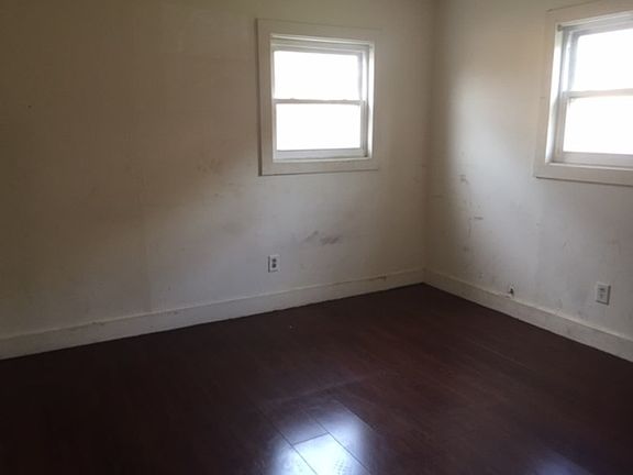 2nd image of 905 N 20th St APT C