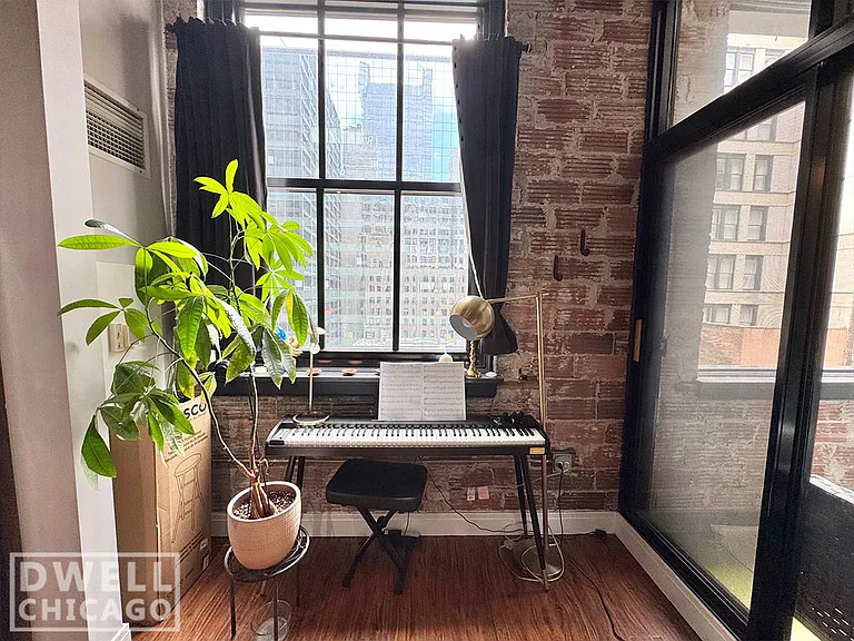 20 N State St #912 — Photo 6
